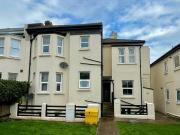 Lyndhurst Road, Worthing, 1 Bedroom Flat