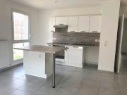 Lyon 9: Récent T4 avec cuisine équipée, balcon et garage
