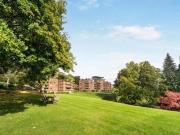 Lythe Hill Park, Haslemere, 2 Bedroom Apartment