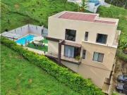 Maat vende Casa campestre La Vega 600 M2 $1.200Millones