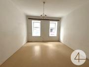 MACH MICH SCHÖN! Sanierungsbedürftige Wohnung der...