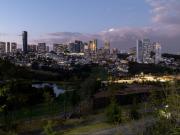 Macrolote comercial 3,903 m2, en residencial con campo...