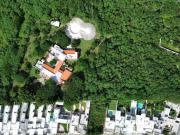 Macrolote con factibilidad de hasta 157 viviendas con...