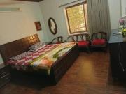 Madina Town Z block cornar 9.5 Marla house for sale...