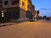 Magasin 120 m² plus cave à louer – Hay Al Wahda