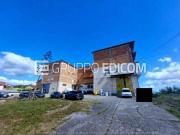 Magazzini e locali di deposito di 483 mq in vendita a...