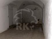 Magazzino da ristrutturare in via dell'indipendenza...