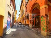 Magazzino in vendita a Bologna