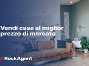 Magazzino in vendita a Finale Ligure