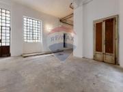 Magazzino in vendita a Milano