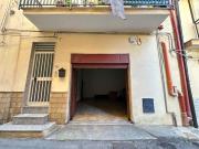 Magazzino in vendita a Montelepre