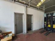 Magazzino in vendita a Prato