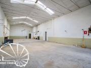 Magazzino in Vendita a Prato