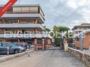 Magazzino in vendita a Roma