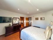 Magnãfica casa mobiliada com 5 suãtes para venda e/ou...