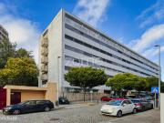 Magnfico Apartamento T4 em condomnio fechado no Living Porto