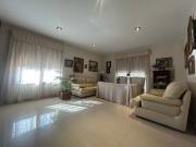 ¡ MAGNÍFICA CASA ADOSADA DE ESQUINA TOTALMENTE PREPARADA...