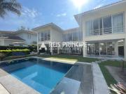 MAGNÍFICA CASA COM 5 QUARTOS SENDO 4 SUÍTES PARA ALUGAR...