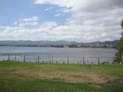 MAGNÍFICA CASA CON COSTA AL LAGO EN VILLA CARLOS PAZ, 45...