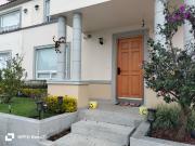 MAGNIFICA CASA CON SEGURIDAD, AMPLIOS ESPACIOS Y BIEN...