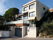 MAGNIFICA CASA CON VISTAS PANORÁMICAS AL MAR Y A POCOS...