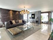 Magnifica Casa em Condominio no Bairro Campo Compr