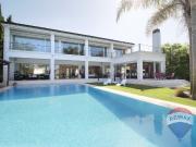 Magnifica Casa en Abril Club de Campo al Golf