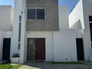 Magnífica casa en Cerrada Cantera!