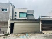 Magnífica casa en Monte Magno – frente a área verde...