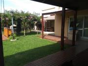 Magnifica casa en Pinamar a 300 mts de la playa Tres...