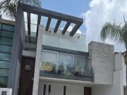 Magnífica casa en RENTA, en Fracc. en San Martinito,...