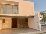 MAGNÍFICA CASA EN VENTA | Rinconada de Santa Fe SAN...