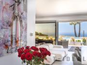 Magnífica moradia em frente ao mar