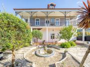 Magnífica Moradia Histórica no Coração de Colares...