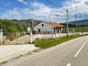 Magnifica moradia T3 com terreno e anexos situada na...