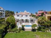 Magnífica moradia T4+2 com terreno para construção e...