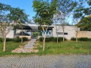 Magnífica residência em condomínio fechado em Ubatiba