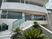 Magnífica residencia en Lomas Verdes