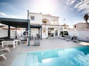 Magnífica villa de 7 dormitorios con amarre y piscina...