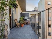 Magnífica vivienda luminosa con terraza en el Eixample...