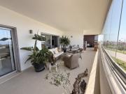 Magnífico apartamento com vista mar e piscina em Porto...