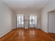 Magnifico Apartamento T4 | Campo de Ourique