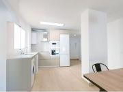 ¡ Magnífico ático reformado, amueblado y con vistas al mar !