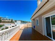 ¡ Magnífico ático reformado, amueblado y con vistas al mar !