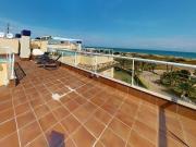 Magnífico ático situado en el residencial Golf y Mar...