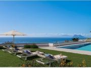 Magnífico dúplex con vistas al mar en Manilva