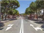 MAGNIFICO LOCAL EN TRASPASO EN AV S´AGARO DE PLATJA D´ARO