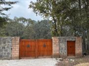 Magnifico terreno cerca de la Avenida bardeado y con...