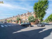 MAGNIFICO UNIFAMILIAR DE ESQUINA