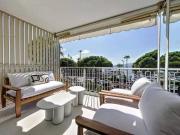 MAGNIFIQUE 3P POINTE CROISETTE